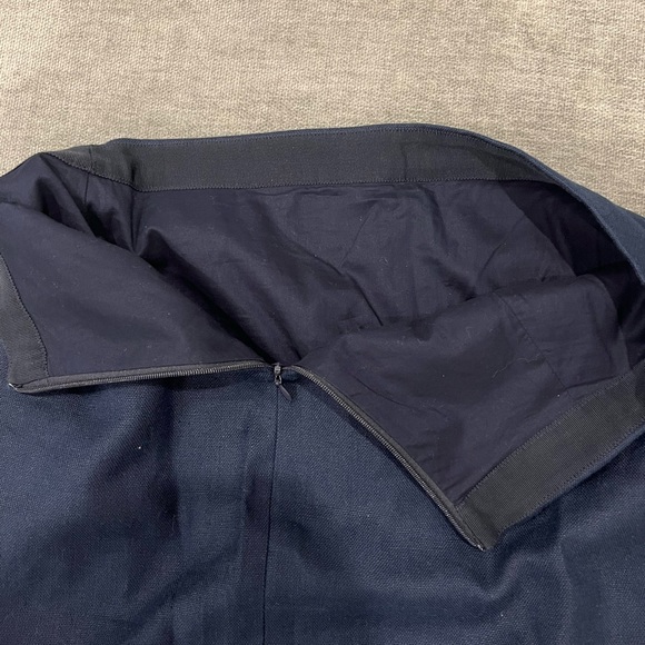 *$5 off Any Two Items* JCrew Pencil Skirt - Picture 4 of 7